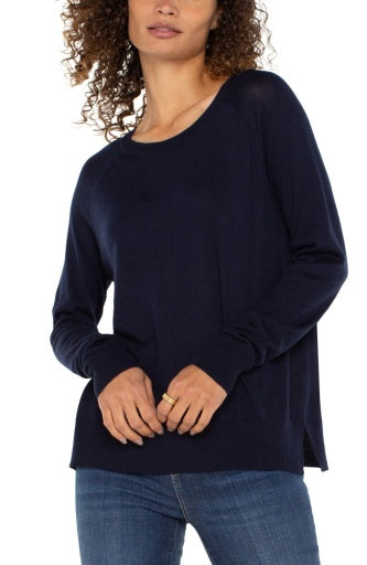 long sleeve raglan sweater w/ side slit