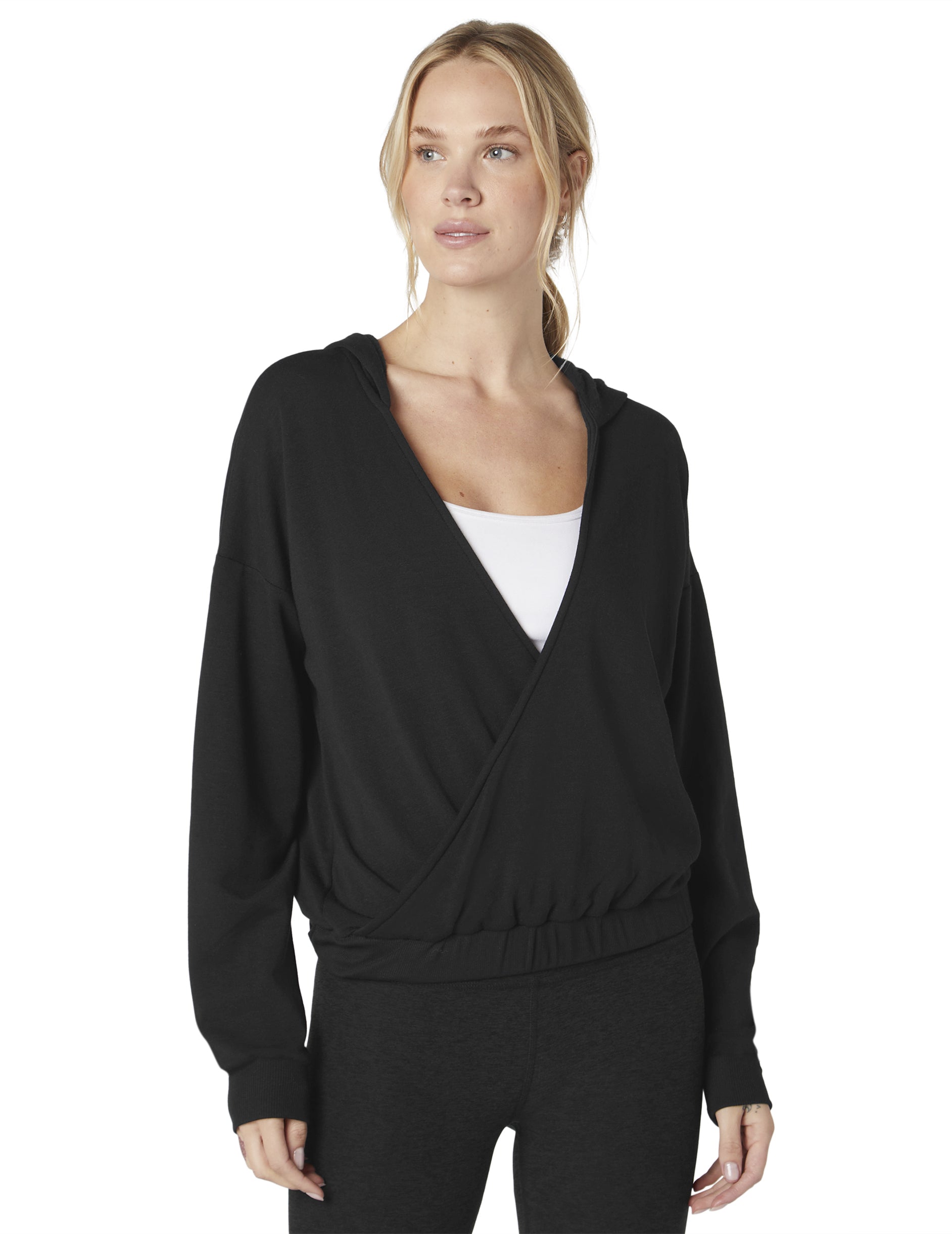 Bynd Yoga CROSS YOUR HEART PULLOVER Black