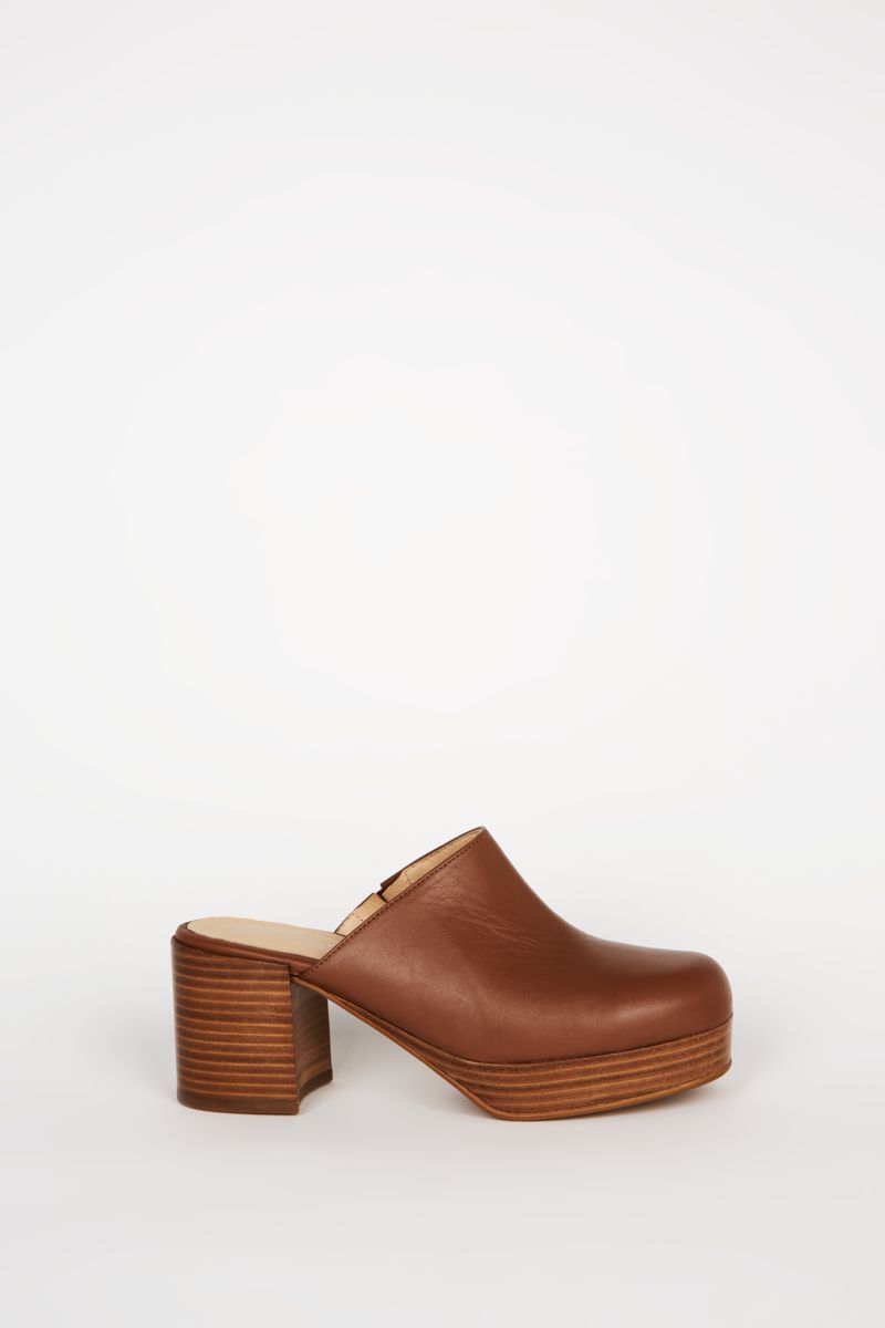 Platform Shoe "Facts" Tan