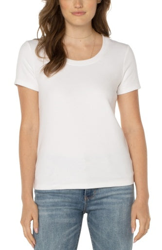 scoop neck short sleeve tee