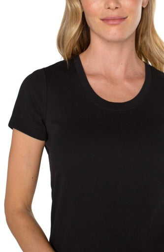 scoop neck short sleeve tee